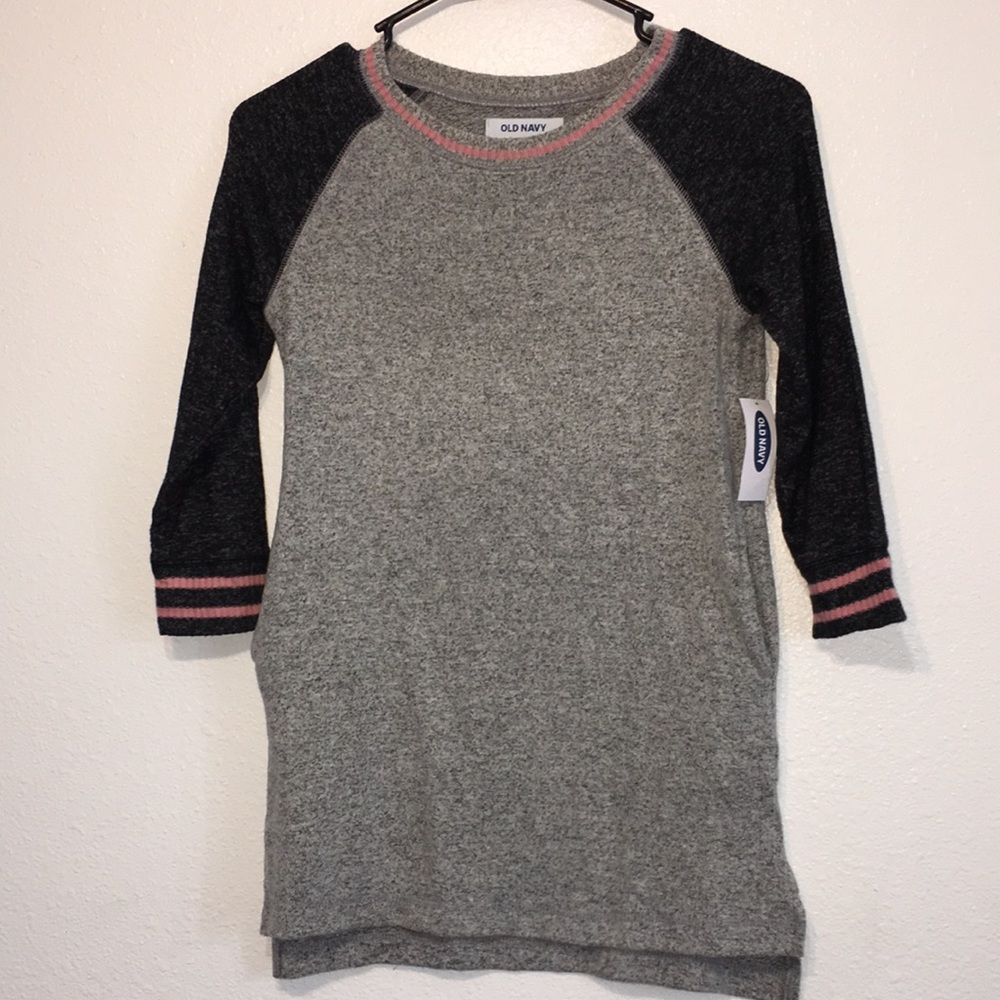 Girl's three quarter sleeve, crew neck top